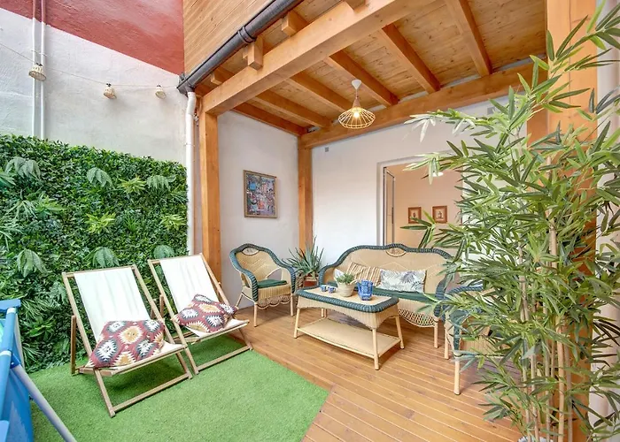 With Pool By The Beach Appartement